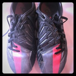 Girls sz 6.5 Nike soccer cleats